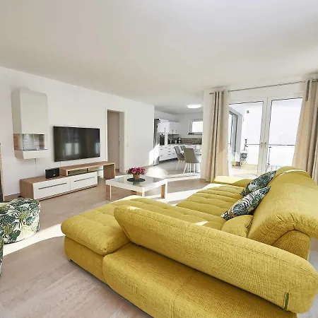 Haus Kap Arkona In - 02 Mit Kamin Und Terrasse شقة