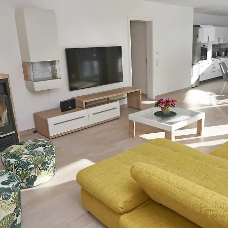 Haus Kap Arkona In - 02 Mit Kamin Und Terrasse בית אירוח